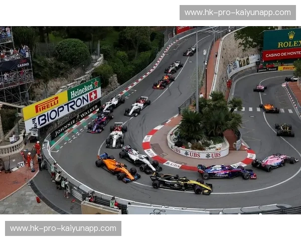 F1排位赛回放：极速对决，赛道之巅的巅峰较量